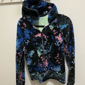 Lululemon jacket size 8